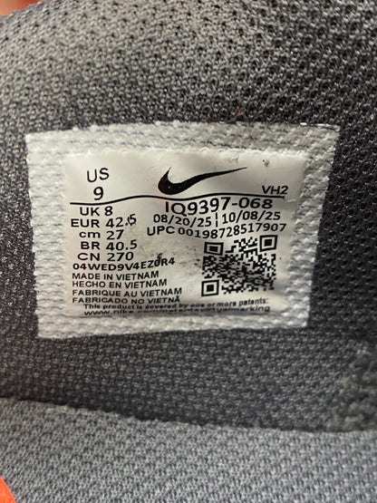 【中古美品】【メンズ】 NIKE ナイキ IQ9397-068 AIR MAX EXCEE 靴 シューズ スニーカー SNEAKER 160-260509-zi-02-min サイズ：27cm カラー：IRON GREY/HYPER CRIMSON-BLACK 万代Net店