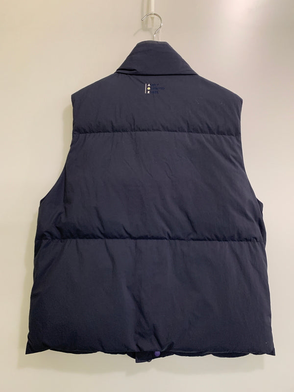 【中古品】【メンズ】 ADULT ORIENTED ROBES アダルトオリエンテッドローブス 10-22410311 DOWN VEST ダウンベスト アウター 140-260508-AS-39-min サイズ：3 カラー：ネイビー 万代Net店
