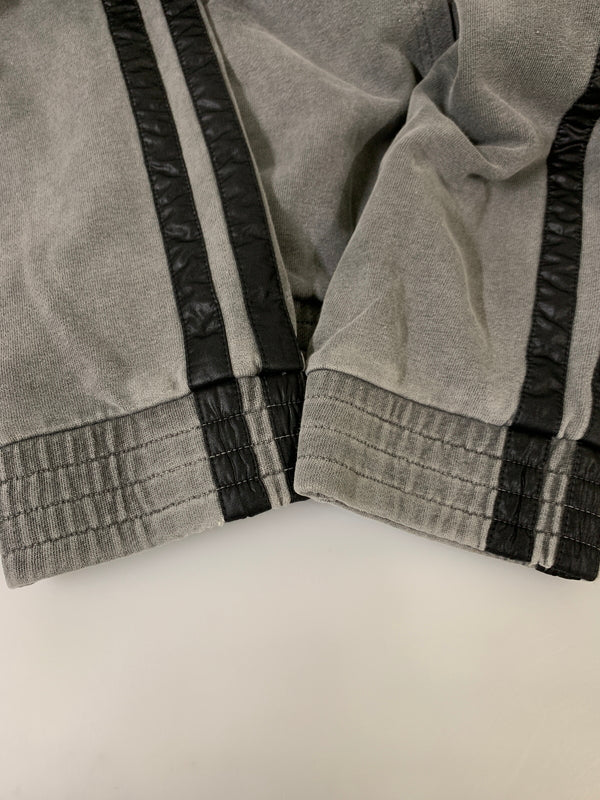 【中古品】【メンズ】 ADIDAS アディダス ×DANIEL PATRICK ダニエルパトリック 別注 コラボ LOGO HOODIE FR5635 ロゴフーディー パーカー トップス 148-260522-SH-23-min サイズ：XO カラー：グレー 万代Net店