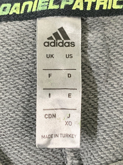 【中古品】【メンズ】 ADIDAS アディダス ×DANIEL PATRICK ダニエルパトリック 別注 コラボ LOGO HOODIE FR5635 ロゴフーディー パーカー トップス 148-260522-SH-23-min サイズ：XO カラー：グレー 万代Net店
