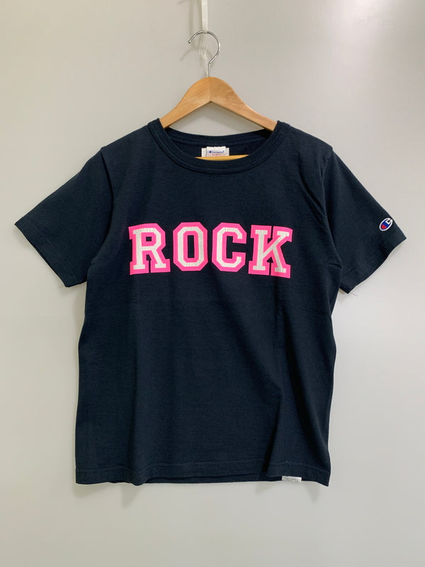 【中古品】【メンズ】 GOODENOUGH X CHAMPION グッドイナフ チャンピオン GE-137006 ROCK TEE ロックプリントT 半袖Tシャツ 142-260615-kt-24-min サイズ：S カラー：ブラック 万代Net店