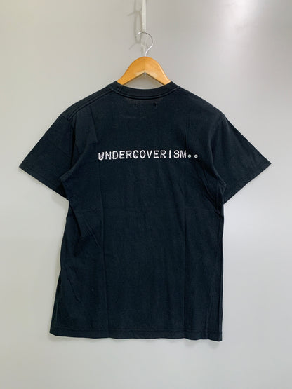 【現状渡し品】【メンズ】 UNDERCOVER アンダーカバー 02AW 魔女期 3億円事件 TEE ショートスリーブ プリントT 半袖Tシャツ 140-260615-kt-26-min サイズ：M カラー：ブラック 万代Net店