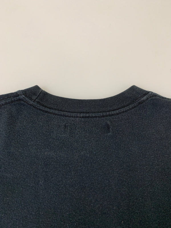 【現状渡し品】【メンズ】 UNDERCOVER アンダーカバー 02AW 魔女期 3億円事件 TEE ショートスリーブ プリントT 半袖Tシャツ 140-260615-kt-26-min サイズ：M カラー：ブラック 万代Net店