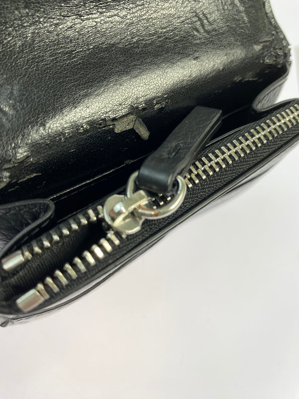 【現状渡し品】【レディース】 MM6 MAISON MARGIELA エムエム6 メゾン マルジェラ FLAP WALLET フラップ ウォレット コインケース 小銭入れ 財布 200-260512-em-08-min カラー：ブラック 万代Net店