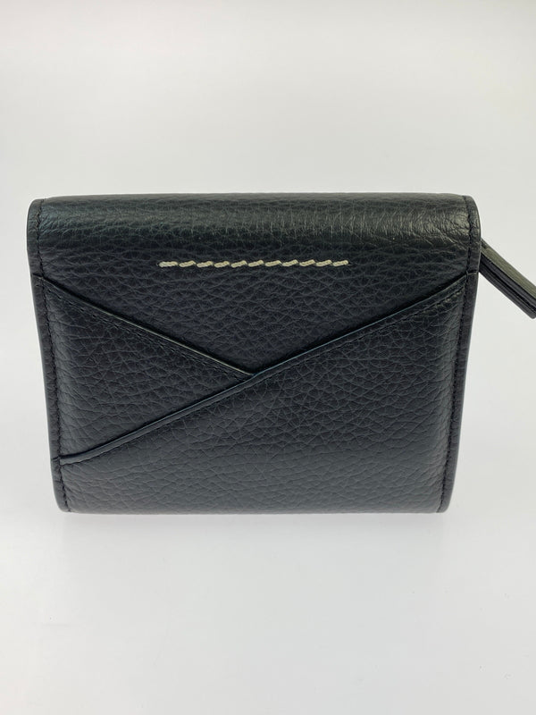 【現状渡し品】【レディース】 MM6 MAISON MARGIELA エムエム6 メゾン マルジェラ FLAP WALLET フラップ ウォレット コインケース 小銭入れ 財布 200-260512-em-08-min カラー：ブラック 万代Net店