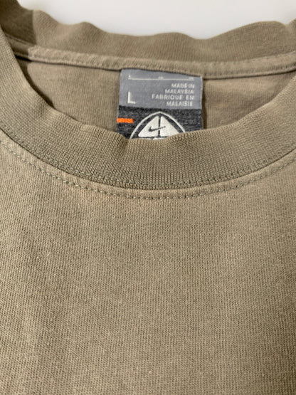 【中古品】【メンズ】 NIKE ACG ナイキ エーシージー 00S HIPPIES SMELL TEE 半袖Tシャツ ショートスリーブ 146-260508-AS-92-min サイズ：L カラー：ベージュ系 万代Net店