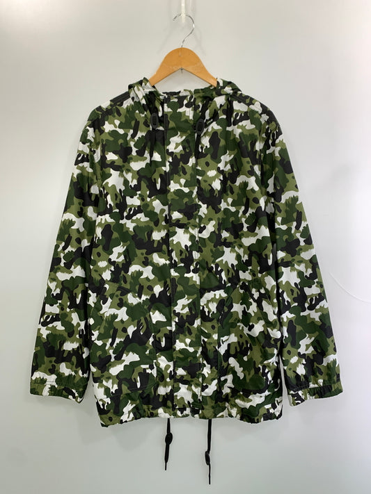 【中古品】【メンズ】 BLACKBARRETT ブラックバレット BY NEIL BARRETT バイ ニールバレット CAMO HOODED JACKET カモ フーデッド ジャケット メンズ アウター ナイロンジャケット アウトドア 141-260515-em-05-min サイズ：L カラー：グリーン系（カモ） 万代Net店