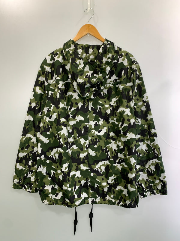 【中古品】【メンズ】 BLACKBARRETT ブラックバレット BY NEIL BARRETT バイ ニールバレット CAMO HOODED JACKET カモ フーデッド ジャケット メンズ アウター ナイロンジャケット アウトドア 141-260515-em-05-min サイズ：L カラー：グリーン系（カモ） 万代Net店