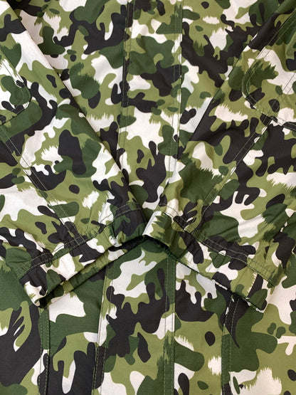【中古品】【メンズ】 BLACKBARRETT ブラックバレット BY NEIL BARRETT バイ ニールバレット CAMO HOODED JACKET カモ フーデッド ジャケット メンズ アウター ナイロンジャケット アウトドア 141-260515-em-05-min サイズ：L カラー：グリーン系（カモ） 万代Net店