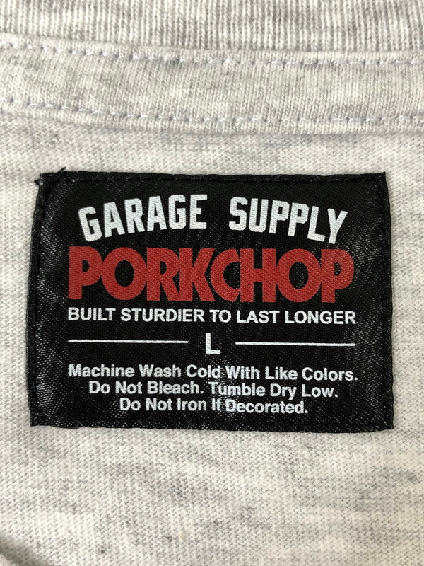 【中古品】【メンズ】 PORKCHOP GARAGE SUPPLY ポークチョップ ガレージサプライ MULTI　LOGOS SS TEE マルチロゴス 半袖Tシャツ メンズ トップス 142-260512-em-63-min サイズ：L カラー：ライトグレー 万代Net店