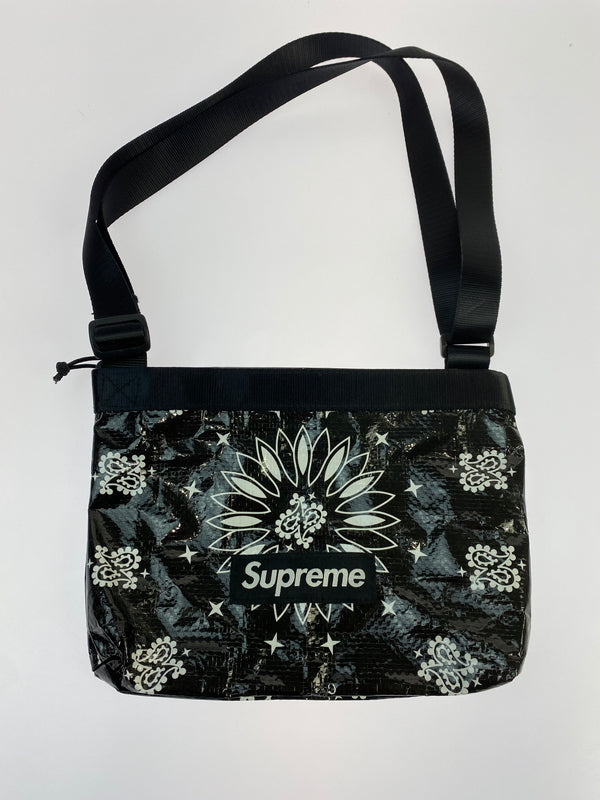 【中古品】【レディース】 SUPREME 21SS BANDANA TARP SIDE BAG BLACK バンダナ タープ サイドバッグ バンダナ柄 小型ショルダーバッグ 188-260521-em-16-min カラー：ブラック 万代Net店