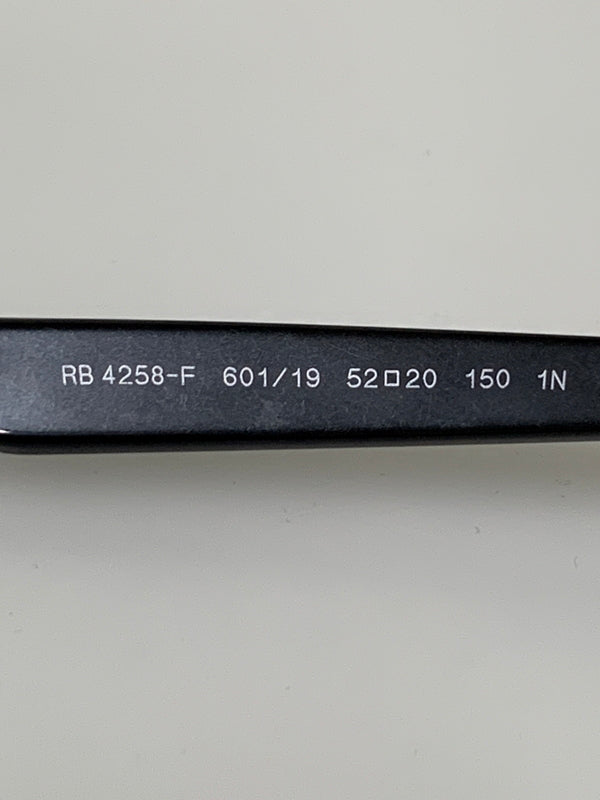 【中古品】【メンズ】 RAY-BAN レイバン ウェリントン サングラス RB4258-F 52□20-150 203-260512-em-33-min カラー：ブラック 万代Net店