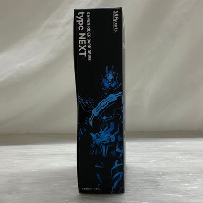 【中古品】 S.H.F 仮面ライダーダークドライブ タイプネクスト ライダー 戦隊 特撮 フィギュア フィギュアーツ バンダイ 042-260527-em-19-min 万代Net店