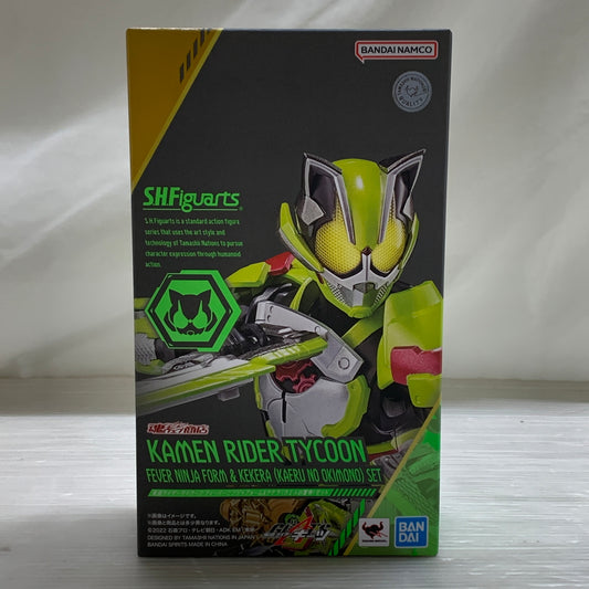 【中古品】 Figuarts 仮面ライダータイクーン フィーバーニンジャフォーム＆ケケラ（カエルの置物）セット 042-260527-em-14-min 万代Net店