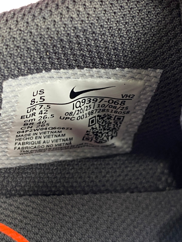 【未使用品】【メンズ】 NIKE ナイキ IQ9397-068 AIR MAX EXCEE 靴 シューズ スニーカー 160-260517-AS-1-min サイズ：26.5cm カラー：IRON GREY/HYPER CRIMSON-BLACK 万代Net店