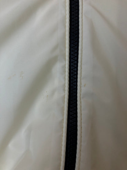 【中古品】【メンズ】 MONCLER モンクレール 23SS OCTANO LOGO APPLIQUED HO I10911A00143 53A5E オクタン ロゴ アップリケ フーデッド シェル ジャケット メンズ ライトアウター 141-260515-em-28-min サイズ：3 カラー：アイボリー 万代Net店