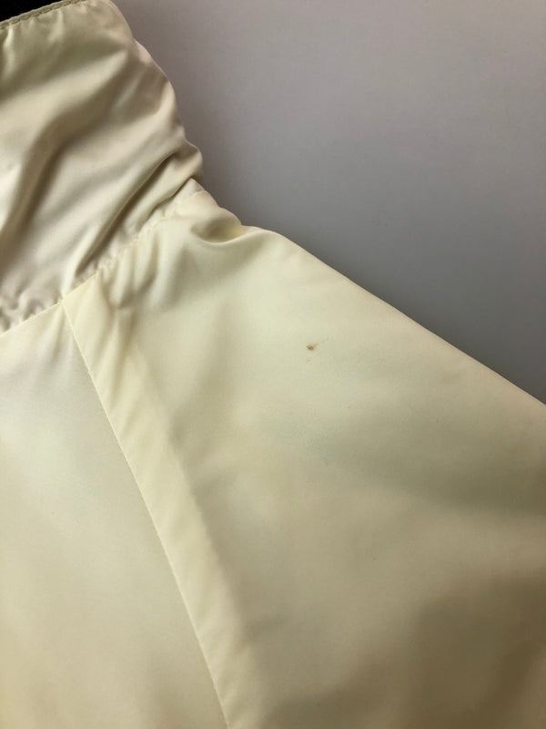 【中古品】【メンズ】 MONCLER モンクレール 23SS OCTANO LOGO APPLIQUED HO I10911A00143 53A5E オクタン ロゴ アップリケ フーデッド シェル ジャケット メンズ ライトアウター 141-260515-em-28-min サイズ：3 カラー：アイボリー 万代Net店