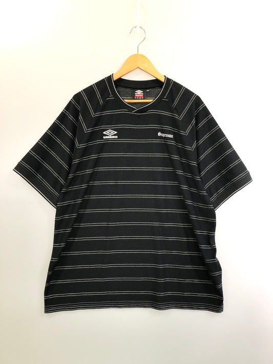 【中古品】【メンズ】 SUPREME × UMBRO シュプリーム アンブロ JACQUARD SOCCER JERSEY サッカージャージ 半袖 トップス 149-260519-yn-40-min サイズ：XL カラー：ブラック 万代Net店