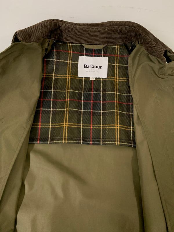 【中古品】【メンズ】 BARBOUR バーブァー バブアー シェイプメモリーコート 2101009 メンズ ライトアウター 144-260518-em-22-min サイズ：34 カラー：カーキ 万代Net店
