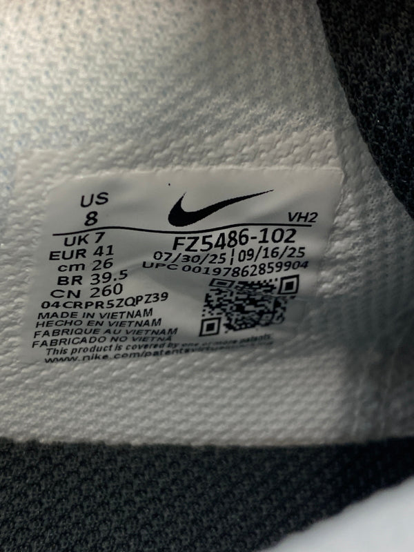 【未使用品】【メンズ/レディース】 NIKE ナイキ FZ5486-102 AIR MAX E XCEE 靴 シューズ スニーカー 160-260517-AS-37-min サイズ：26cm カラー：SUMMIT WHITE/SUMMIT WHITE 万代Net店