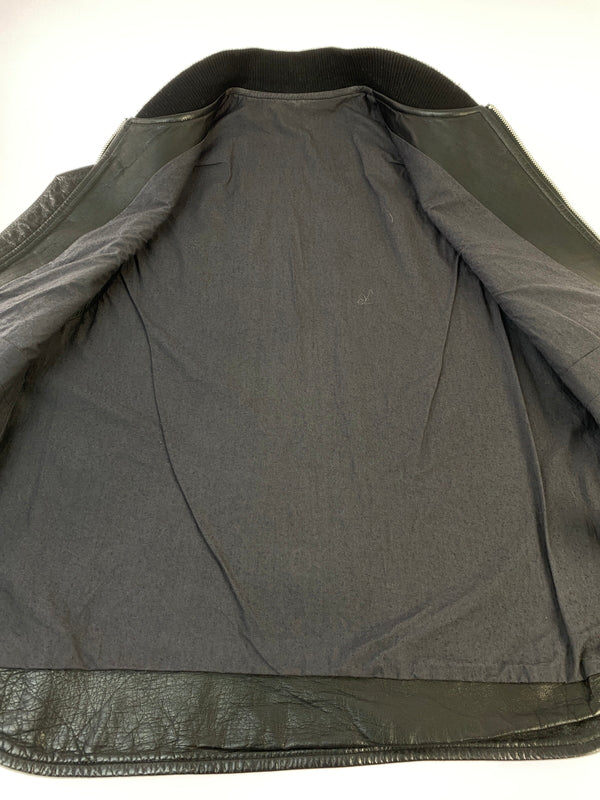 【中古品】【メンズ】 URU ウル ZIP-UP COW LEATHER VEST 21SCL01GD ジップアップ カウレザー ベスト トップス 140-260527-yn-24-min サイズ：F カラー：ブラック 万代Net店