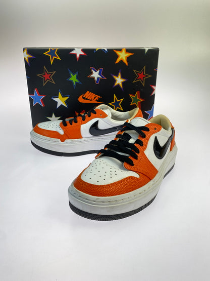 【中古品】【レディース】 NIKE ナイキ WOMEN'S AIR JORDAN 1 LOW SE ELEVATE BRILLIANT ORANGE FD9100-801 ウィメンズ エアジョーダン1 ロー SE エレベート スニーカー 166-260521-em-64-min サイズ：24.0cm カラー：ブリリアントオレンジ 万代Net店
