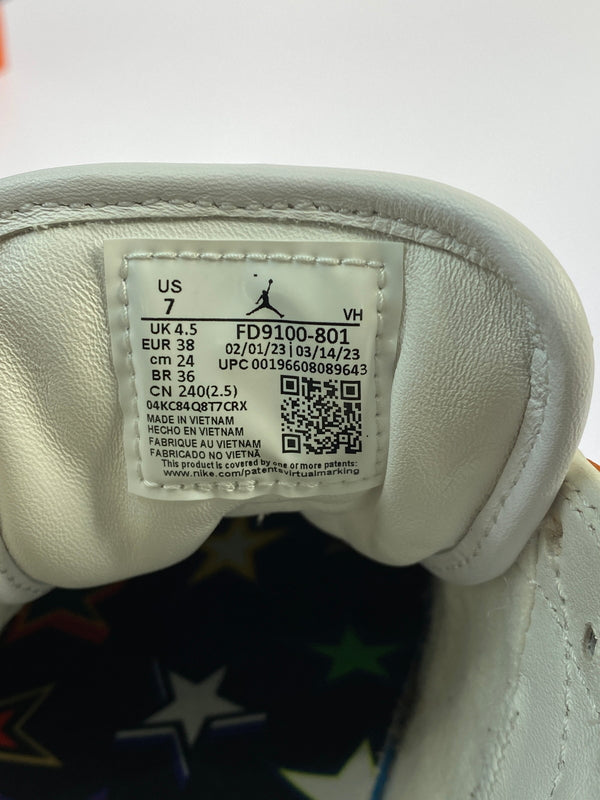 【中古品】【レディース】 NIKE ナイキ WOMEN'S AIR JORDAN 1 LOW SE ELEVATE BRILLIANT ORANGE FD9100-801 ウィメンズ エアジョーダン1 ロー SE エレベート スニーカー 166-260521-em-64-min サイズ：24.0cm カラー：ブリリアントオレンジ 万代Net店
