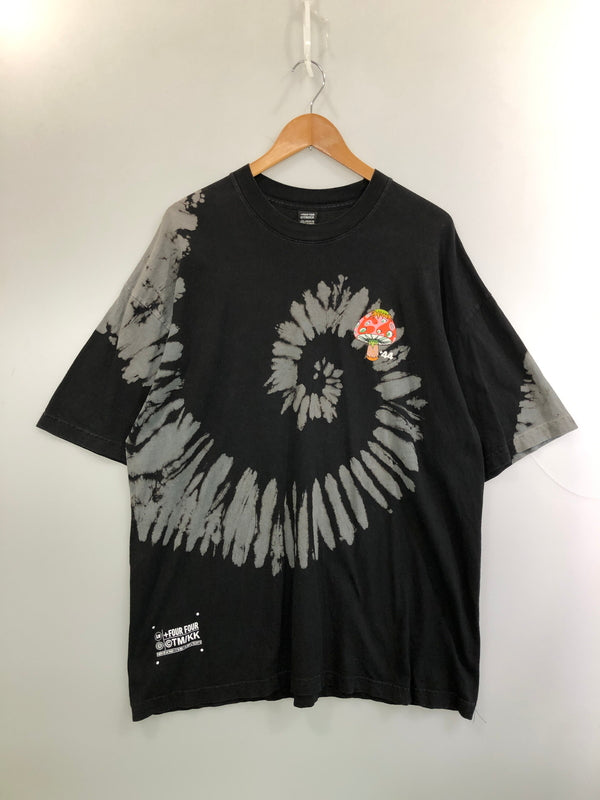 【中古品】【メンズ】 KAIKAI KIKI × +44 カイカイキキ プラスフォーティーフォー CIRCUIT DE LAS VEGAS TEE サーキット デ ラスベガス Tシャツ 半袖 メンズ トップス 142-260520-KS-10-min サイズ：XL カラー：ブラック 万代Net店