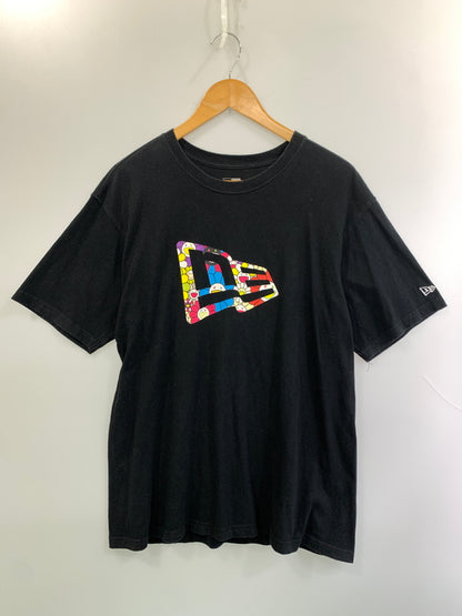 【中古品】【メンズ】 NEW ERA ニューエラ × KAIKAI KIKI カイカイキキ LOGO TEE 半袖Tシャツ ショートスリーブ 142-260520-AS-45-min サイズ：L カラー：ブラック 万代Net店