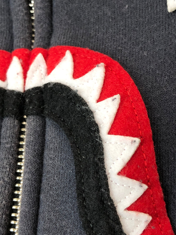 【現状渡し品】【メンズ】 A BATHING APE ア ベイシング エイプ LETTER PATCH ZIP UP HOODIE 001ZPH801011M レター パッチ ジップアップ フーディ メンズ パーカー 142-260520-KS-14-min サイズ：XL カラー：グレー 万代Net店