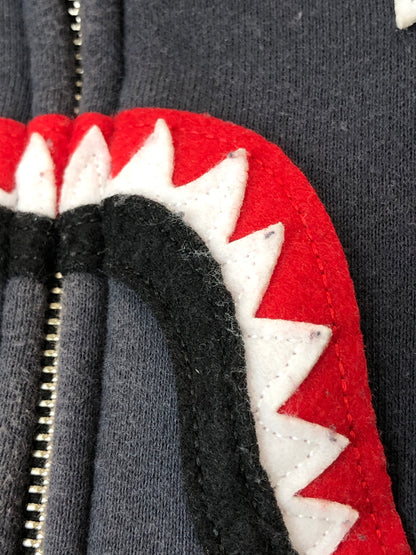 【現状渡し品】【メンズ】 A BATHING APE ア ベイシング エイプ LETTER PATCH ZIP UP HOODIE 001ZPH801011M レター パッチ ジップアップ フーディ メンズ パーカー 142-260520-KS-14-min サイズ：XL カラー：グレー 万代Net店