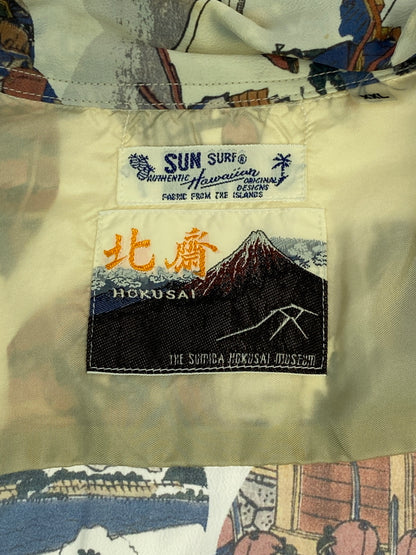 【中古品】【メンズ】 SUNSURF サンサーフ ×葛飾北斎 SS37918 SPECIAL EDITION RAYON S S 忠臣蔵討入 半袖シャツ ショートスリーブ 145-260607-AS-17-min サイズ：XXL カラー：オフホワイト/ブラウン系 万代Net店