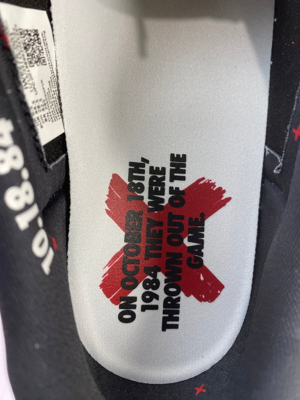 【未使用品】【メンズ】 NIKE ナイキ AIR JORDAN 1 RETRO LOW OG BANNED IW6276-001 エアジョーダン1 レトロ ロー オリジナル バーンド スニーカー 靴 160-260523-kk-02-min カラー：BLACK/BLACK-VARSITY RED 万代Net店