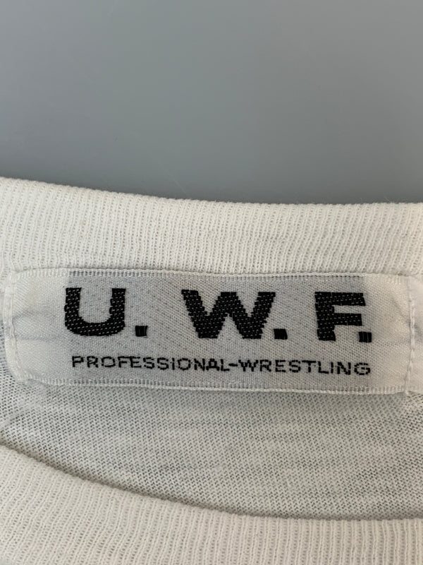 【中古品】【メンズ】 U.W.F. 80S PROFESSIONAL WRESTLING TEE ユニバーサル レスリング プロレス 半袖Tシャツ 146-260714-ta-20-min サイズ：サイズ不明 カラー：ホワイト 万代Net店