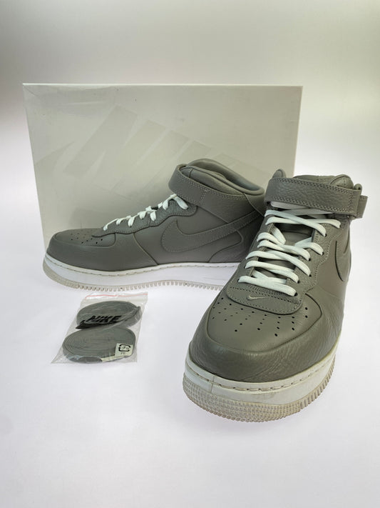 【中古品】【メンズ】 NIKE ナイキ NIKELAB AIR FORCE 1 MID 819677-001 ナイキラボ エア フォース 1 ミッド スニーカー 靴 160-260523-kk-04-min カラー：LGHT CHARCOAL/LGHT CHRCL-WHITE 万代Net店