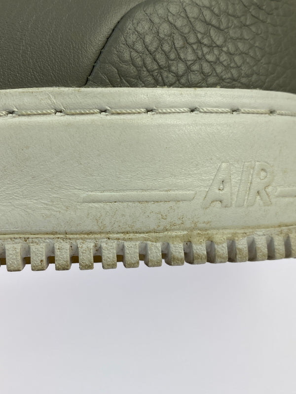 【中古品】【メンズ】 NIKE ナイキ NIKELAB AIR FORCE 1 MID 819677-001 ナイキラボ エア フォース 1 ミッド スニーカー 靴 160-260523-kk-04-min カラー：LGHT CHARCOAL/LGHT CHRCL-WHITE 万代Net店