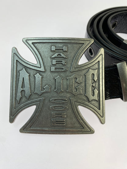 【中古品】【メンズ】 ALICE HOLLYWOOD アリス ハリウッド BLISTERED CHOPPER BELT ブリスタード チョッパー ベルト メタルバックル ロゴベルト 205-260603-em-31-min カラー：ブラック/シルバー 万代Net店