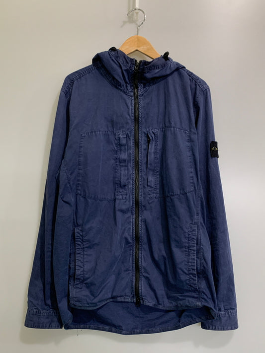 【中古品】【メンズ】 STONE ISLAND ストーンアイランド TELA SMERIGLIATA HOODED SHIRT JACKET 6715117WN テーラ スメリリアータ フーデッド シャツジャケット メンズ 141-260530-KS-23-min サイズ：L カラー：ブルー 万代Net店