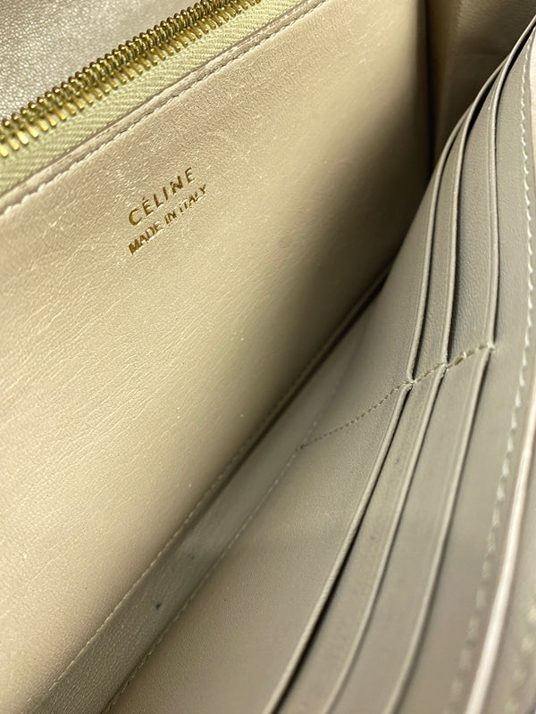 【中古品】【メンズ/レディース】 CELINE セリーヌ ラージフラップマルチファンクション 101673JFL.07IN 長財布 181-260713-KS-18-min カラー：インディゴ 万代Net店
