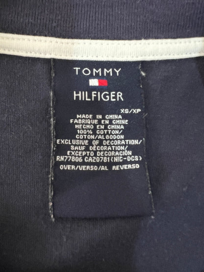 【中古品】【メンズ/レディース】 TOMMY HILFIGER トミーヒルフィガー S/S LOGO PRINT TEE ショートスリーブ ロゴ プリント Tシャツ 半袖 トップス 178-260620-kk-22-hon サイズ：XS カラー：ネイビー 万代Net店