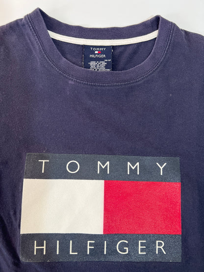 【中古品】【メンズ/レディース】 TOMMY HILFIGER トミーヒルフィガー S/S LOGO PRINT TEE ショートスリーブ ロゴ プリント Tシャツ 半袖 トップス 178-260620-kk-22-hon サイズ：XS カラー：ネイビー 万代Net店
