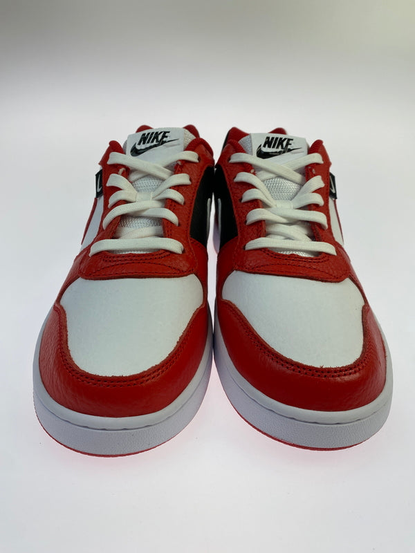 【中古美品】【メンズ】 NIKE ナイキ AQ1774-101 EBERNON LOW PRM 靴 シューズ スニーカー 160-260531-AS-63-min サイズ：27cm カラー：WHITE/UNIVERSITY RED-BLACK 万代Net店