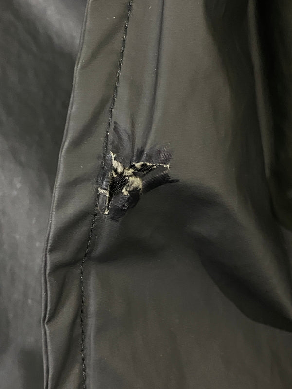 【現状渡し品】【メンズ】 GIORGIO ARMANI CLASSICO ジョルジオアルマーニ クラシコ NYLON TRENCH COAT ナイロン トレンチ コート メンズ アウター 141-260615-em-05-min カラー：ブラック 万代Net店