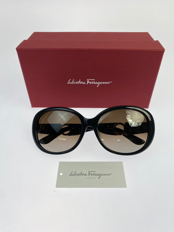 【中古品】【メンズ/レディース】 SALVATORE FERRAGAMO サルヴァトーレフェラガモ SUNGLASSES サングラス メガネ ファッション アクセサリー 203-260603-em-27-min カラー：ブラック/ブラウン 万代Net店