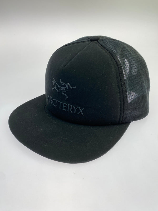 【中古品】【メンズ/レディース】 ARC'TERYX アークテリクス BIRD TRUCKER CAP バード トラッカー キャップ 帽子 185-260603-em-29-min サイズ：Free カラー：ブラック 万代Net店