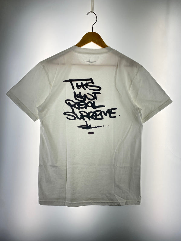 【中古品】【メンズ】 Supreme シュプリーム × OLAOLU SLAWN オラオル・スローン BOX LOGO TEE 半袖Tシャツ ショートスリーブ 142-260604-AS-2-min サイズ：M カラー：ホワイト 万代Net店