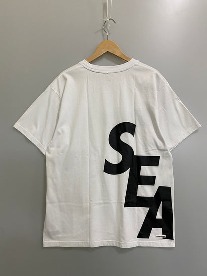 【中古品】【メンズ】 F.C.R.B エフシーアールビー × WIND AND SEA ウィンダンシー BRISTOL SEA BIG LOGO TEE FCRB-220155 ブリストル シー ビッグ ロゴ 半袖 Tシャツ メンズ トップス 142-260615-em-01-min サイズ：L カラー：ホワイト 万代Net店