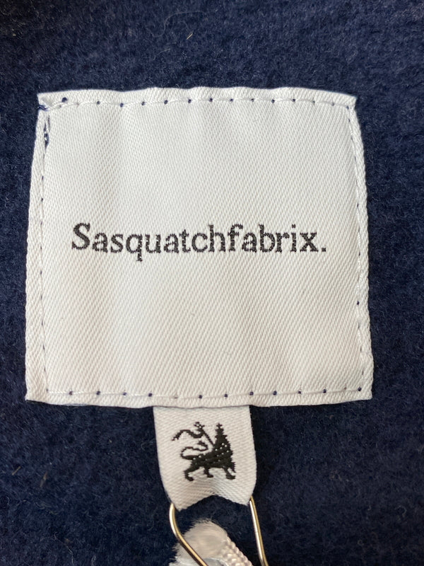 【中古美品】【メンズ】 SASQUATCHFABRIX サスクワァッチファブリックス EASTEND DRAGON FONT HOODIE 24AW-CSP-001 イーストエンドドラゴン フォント フーディー パーカー トップス 140-260602-yn-14-min サイズ：XL カラー：NAVY FADE 万代Net店