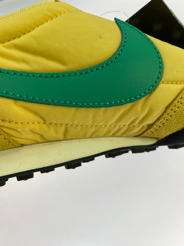 【中古品】【メンズ】 NIKE ナイキ WAFFLE RACER IM8658-700 ワッフルレーサー スニーカー 靴 160-260609-yn-02-min サイズ：28.5cm US10.5 カラー：TOPAZ GOLD/SAIL/COCONUT MILK/STADIUM GREEN 万代Net店