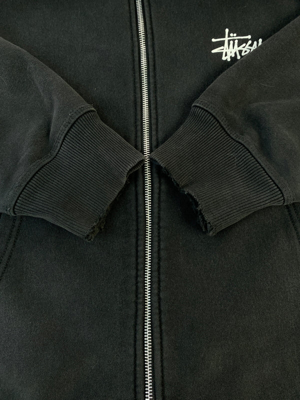 【現状渡し品】【メンズ】 STUSSY ステューシー STOCK LOGO LS ZIP UP PARKA フルジップパーカー 142-260604-AS-4-min サイズ：L カラー：ブラック 万代Net店